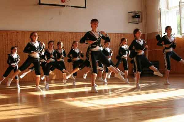 Závěrečné vystoupení dětského a junior aerobiku   17. 6. 2011